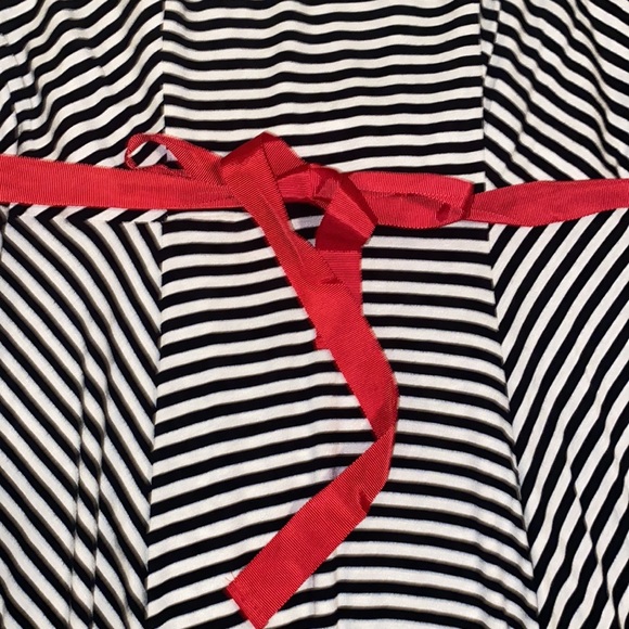 Black and white striped dress - Picture 3 of 9